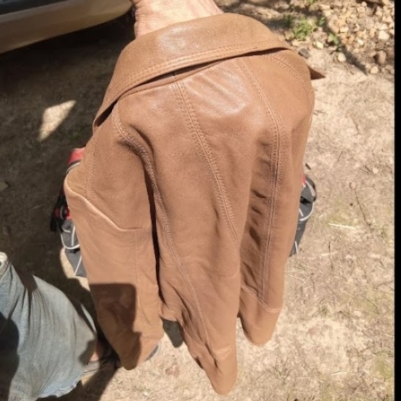 Shoes - Picture 2 of 13